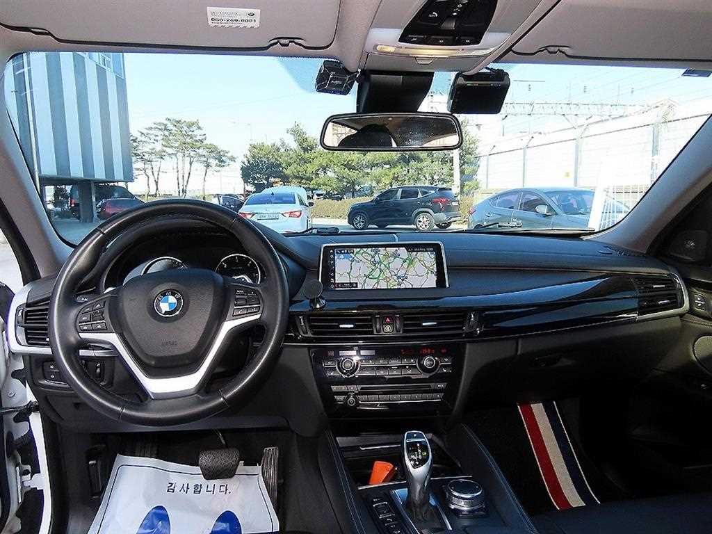 BMW X6 - Vista 8