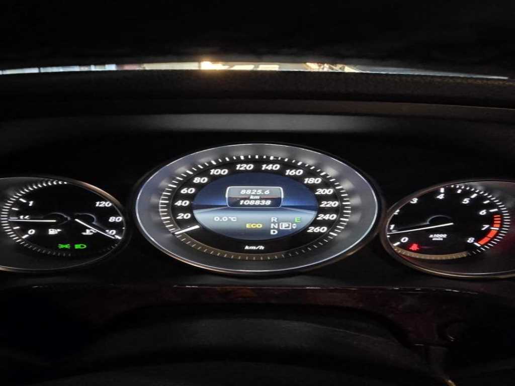 Mercedes Benz E class - Vista 6