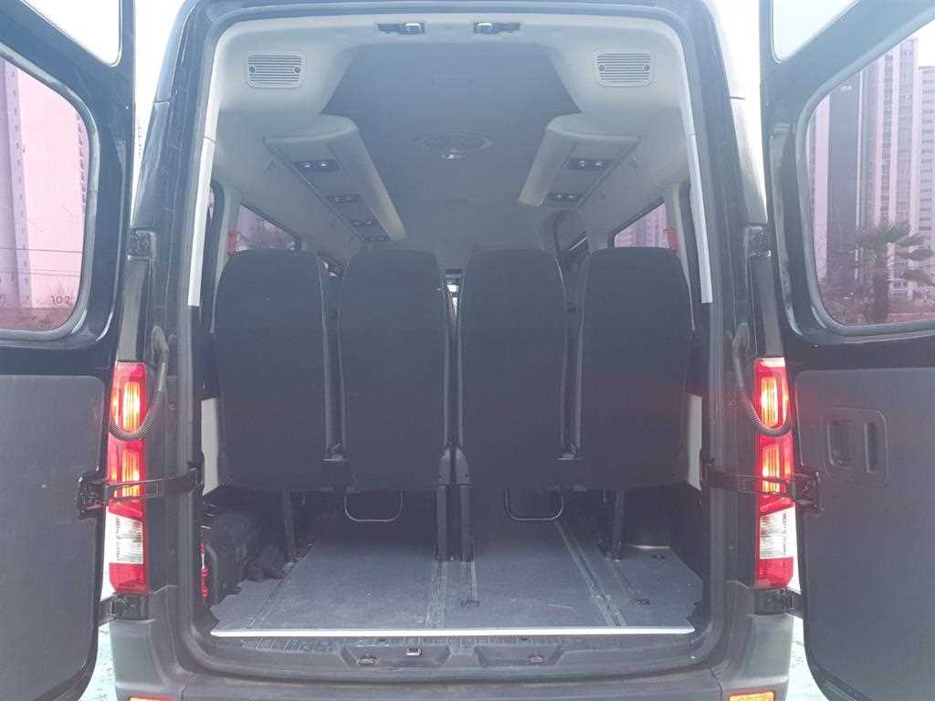 HYUNDAI Solati 2018 Negro - Importación desde Corea - HF Imports Iquique - Foto 14