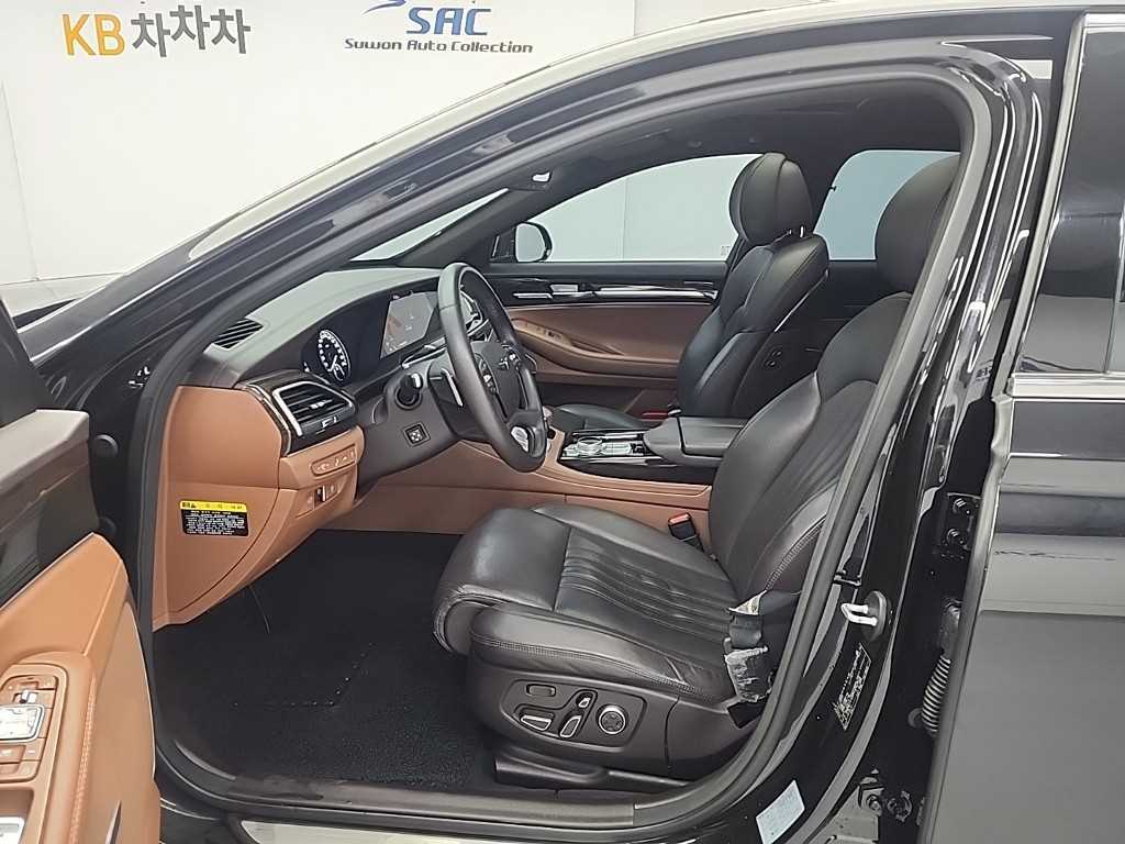 Genesis G90 - Vista 11