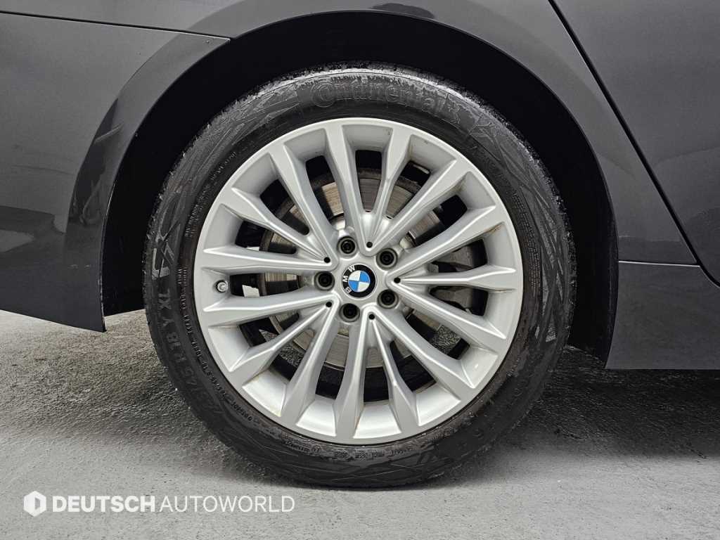BMW 5 Series - Vista 5