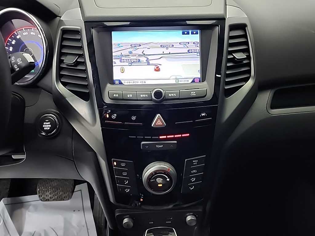 Ssangyong Tivoli - Vista 10