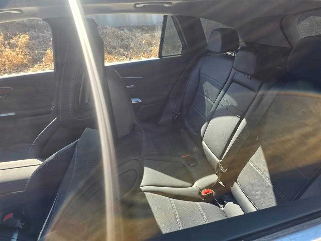 Mercedes Benz GLC Class 2024 Negro - Importación desde Corea - HF Imports Iquique - Foto 15