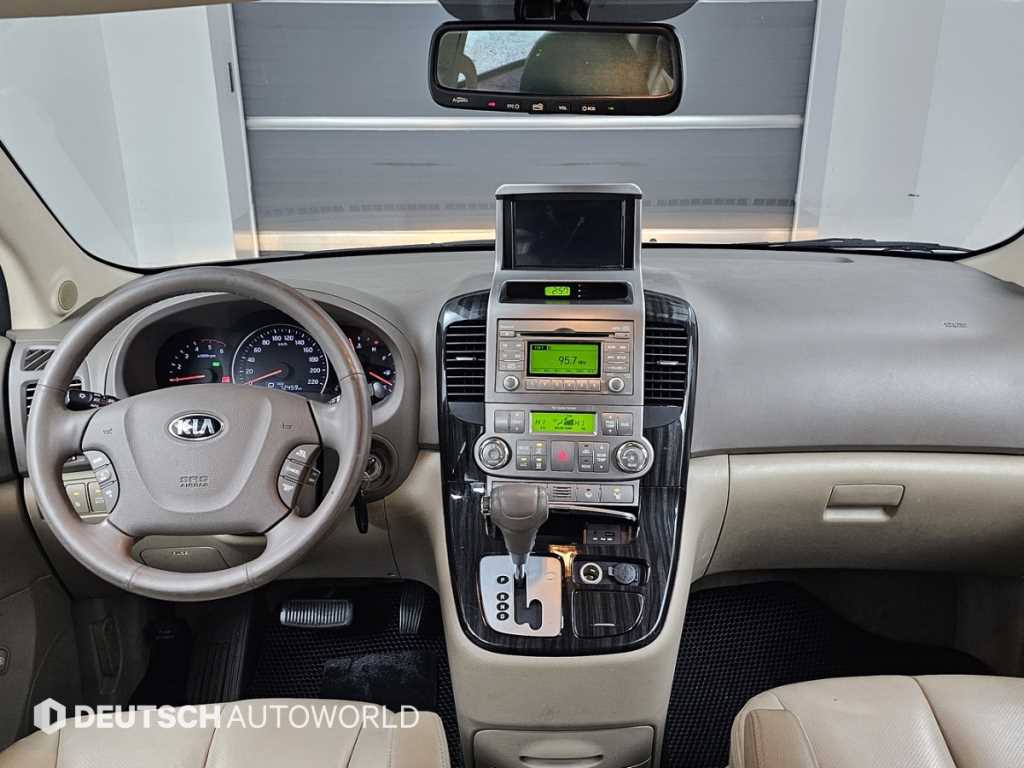 KIA Carnival - Vista 7