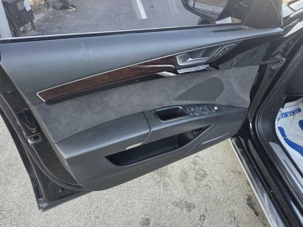 Audi A8 - Vista 12