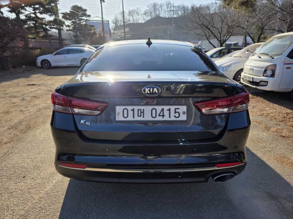 KIA K5 - Vista 4