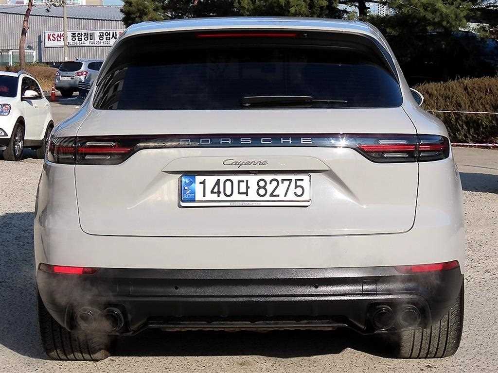 Porsche Cayenne - Vista 4