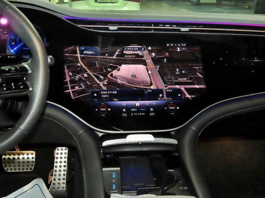 Mercedes Benz EQS - Vista 11