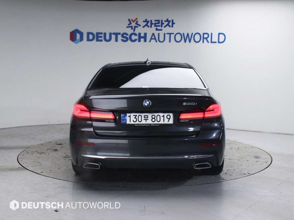 BMW 5 Series - Vista 4