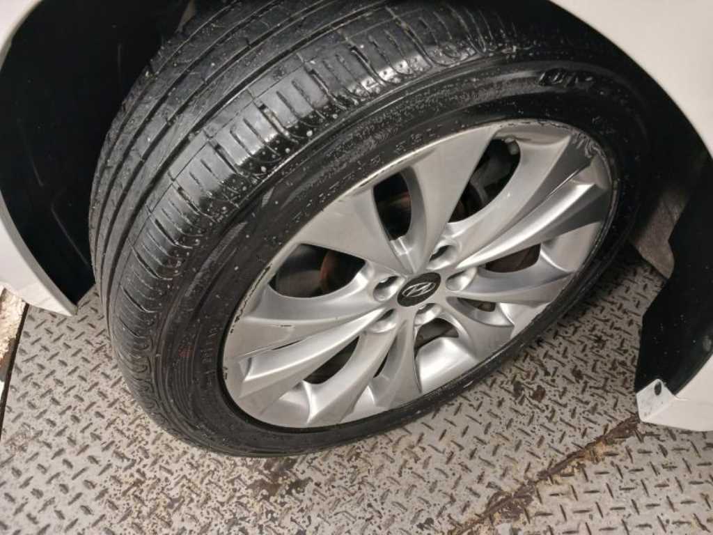 HYUNDAI Grandeur 2012 Blanco - Importación desde Corea - HF Imports Iquique - Foto 20