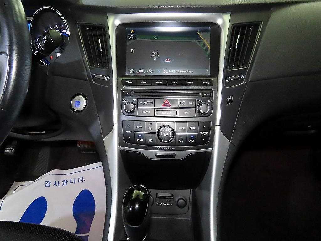 HYUNDAI Sonata - Vista 11