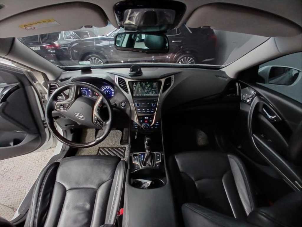 HYUNDAI Grandeur - Vista 6