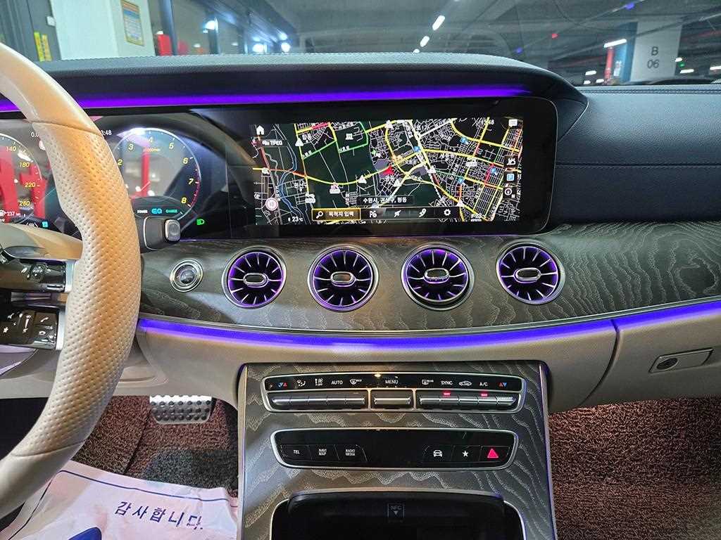 Mercedes Benz E class - Vista 11