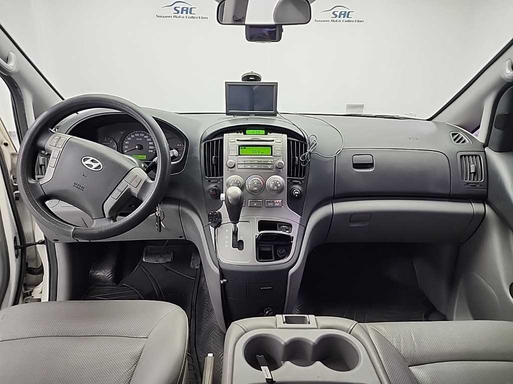 HYUNDAI Starex - Vista 7