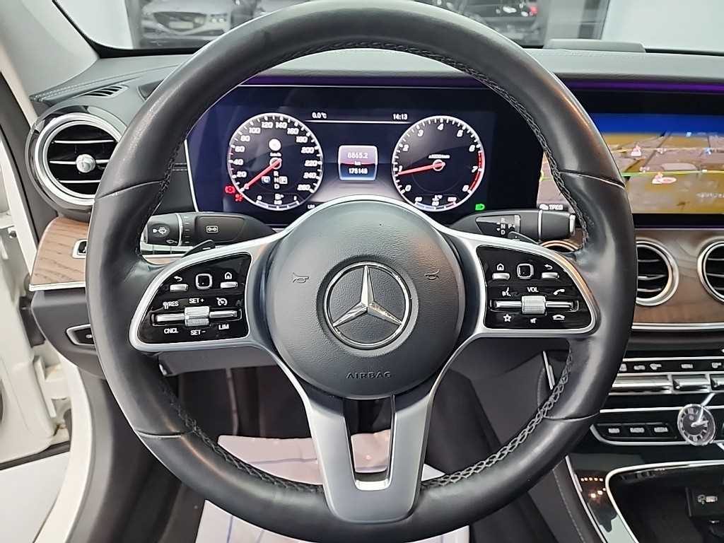 Mercedes Benz E class - Vista 9