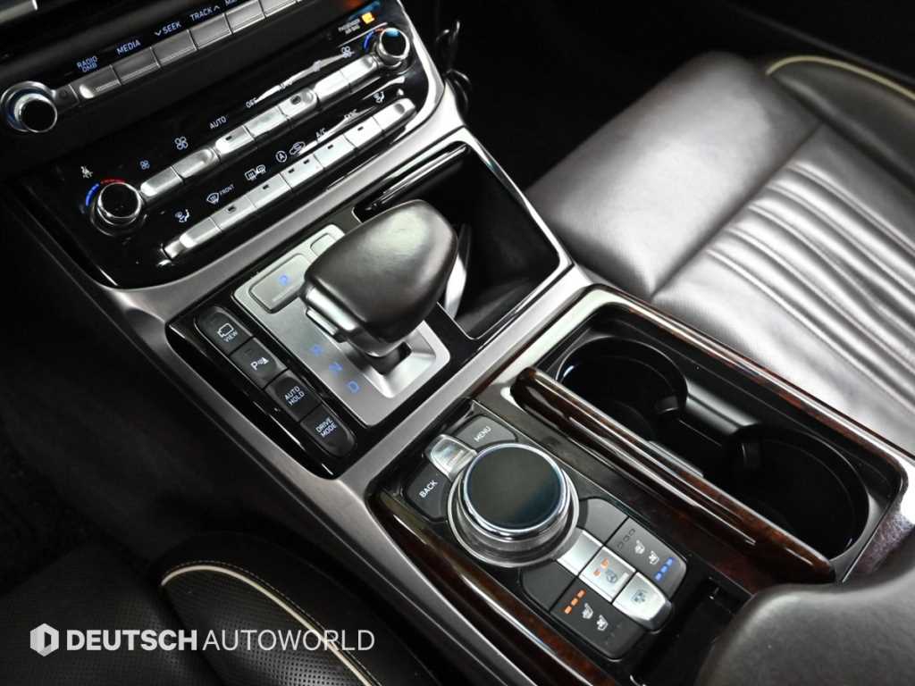 Genesis EQ900 - Vista 9