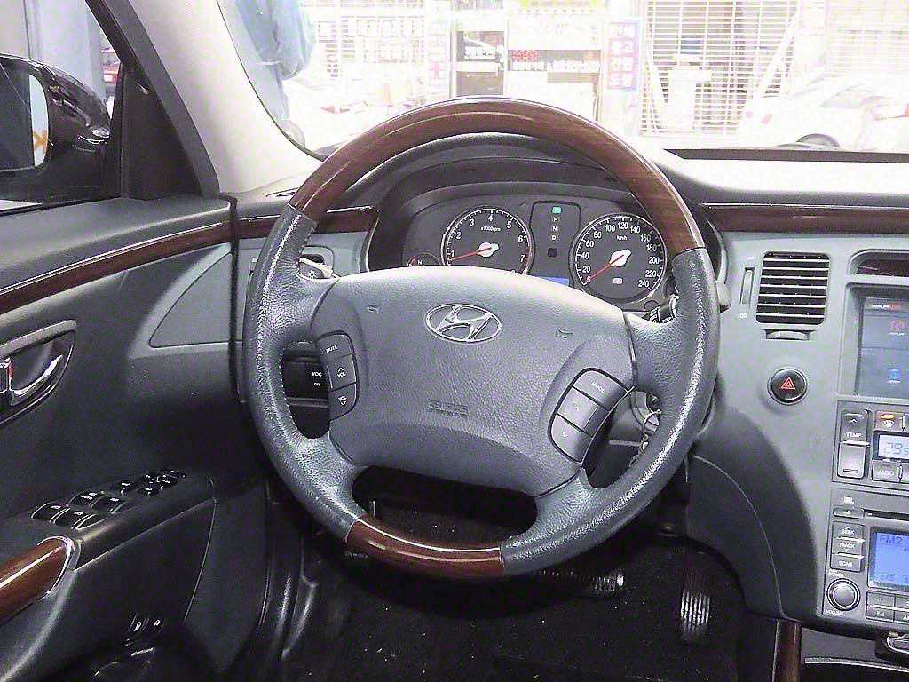 HYUNDAI Grandeur 2010 Negro - Importación desde Corea - HF Imports Iquique - Foto 16