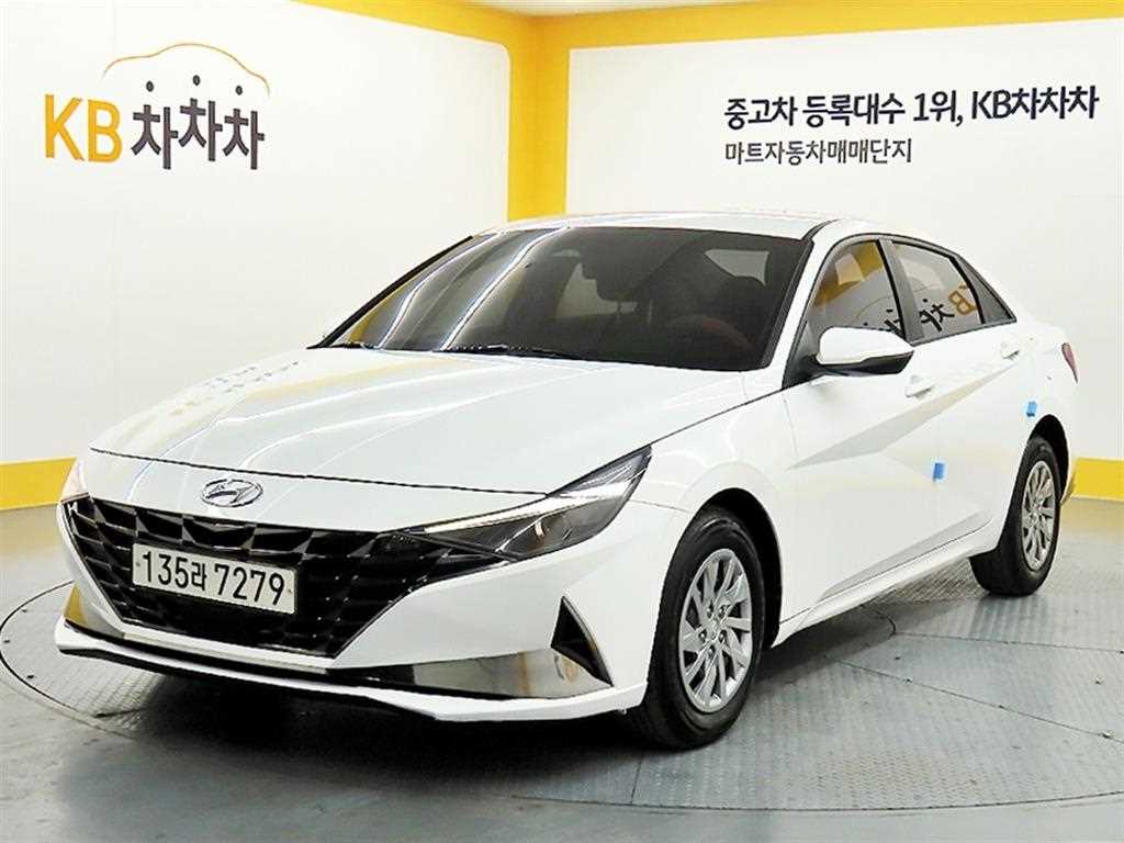 HYUNDAI Avante - Vista 2