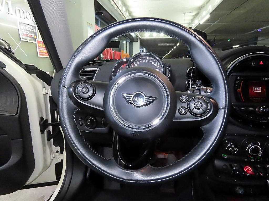 Mini Clubman - Vista 8