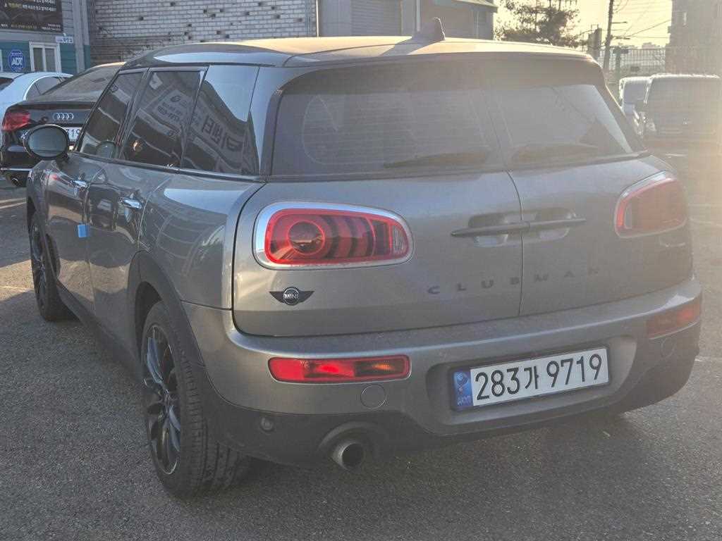 Mini Clubman - Vista 4