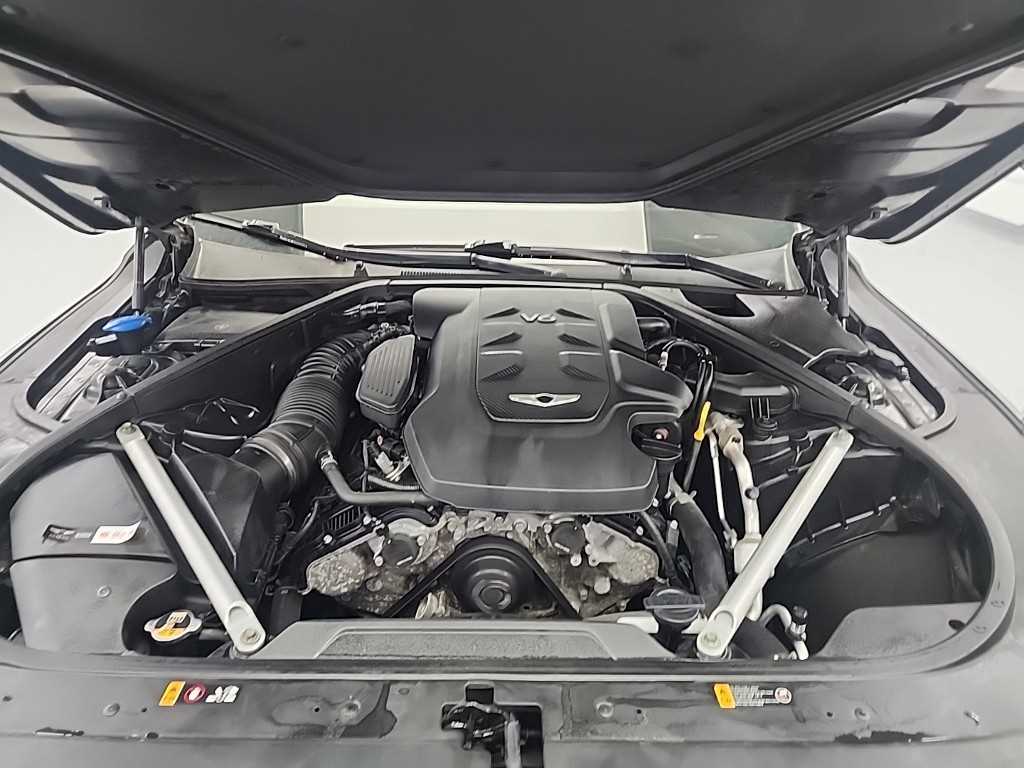 Genesis G90 - Vista 5