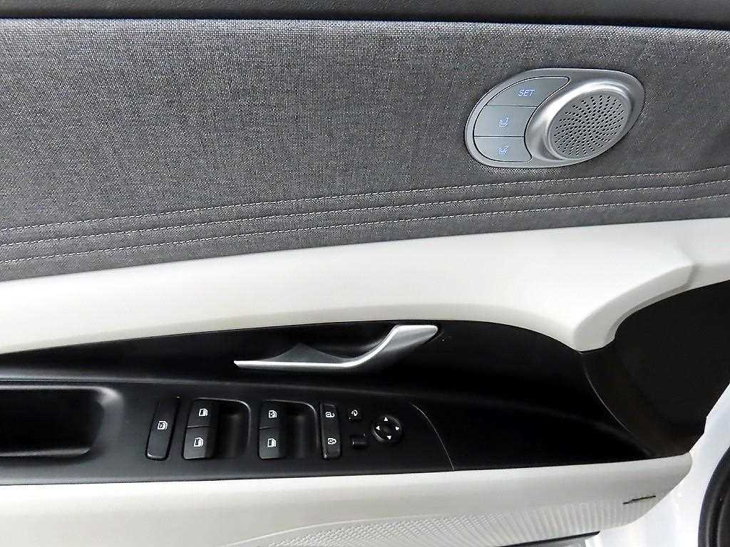 HYUNDAI Avante - Vista 11