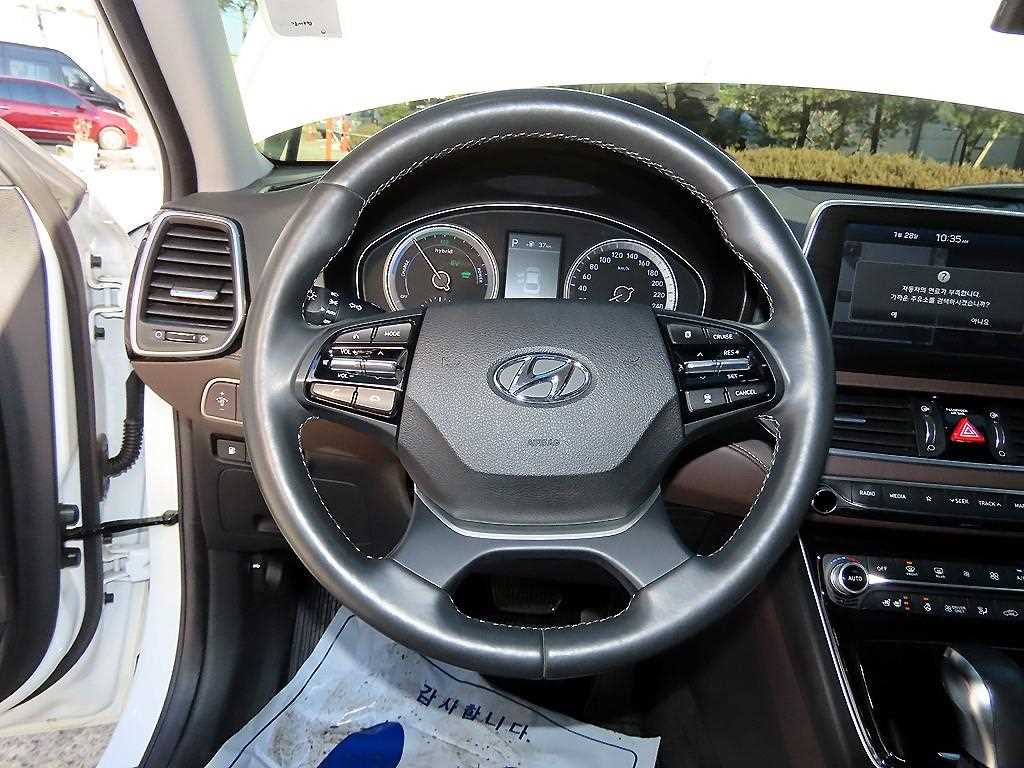 HYUNDAI Grandeur - Vista 8