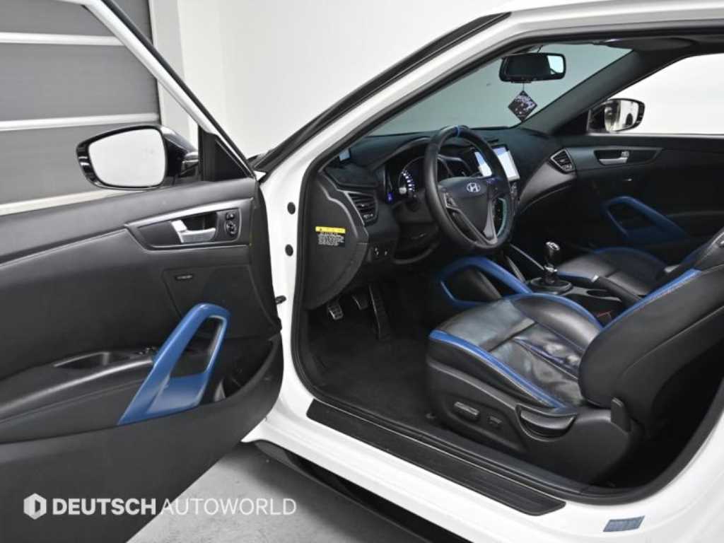 HYUNDAI Veloster - Vista 11
