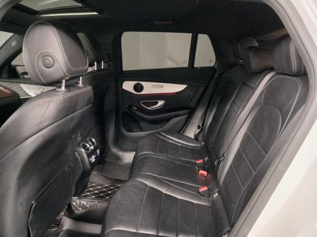 Mercedes Benz EQC - Vista 8