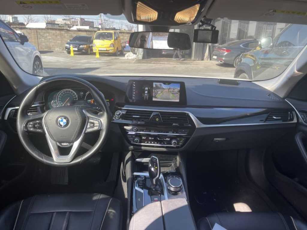 BMW 5 Series - Vista 5