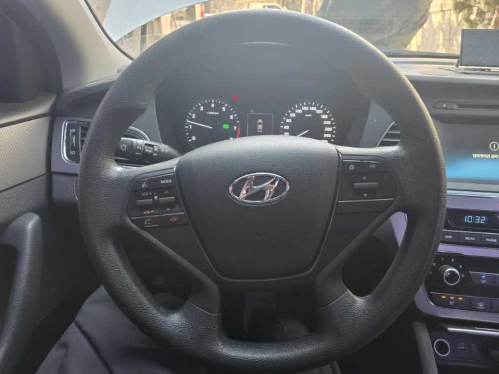 HYUNDAI Sonata - Vista 8