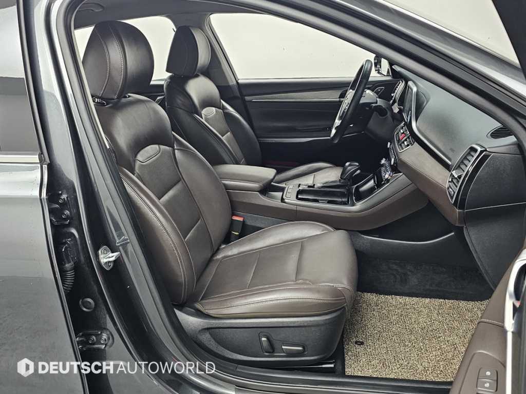 HYUNDAI Grandeur - Vista 10