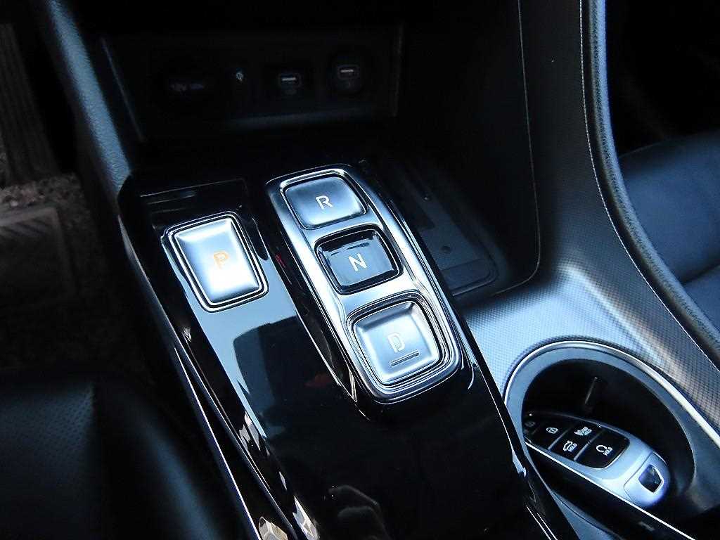 HYUNDAI Sonata - Vista 10