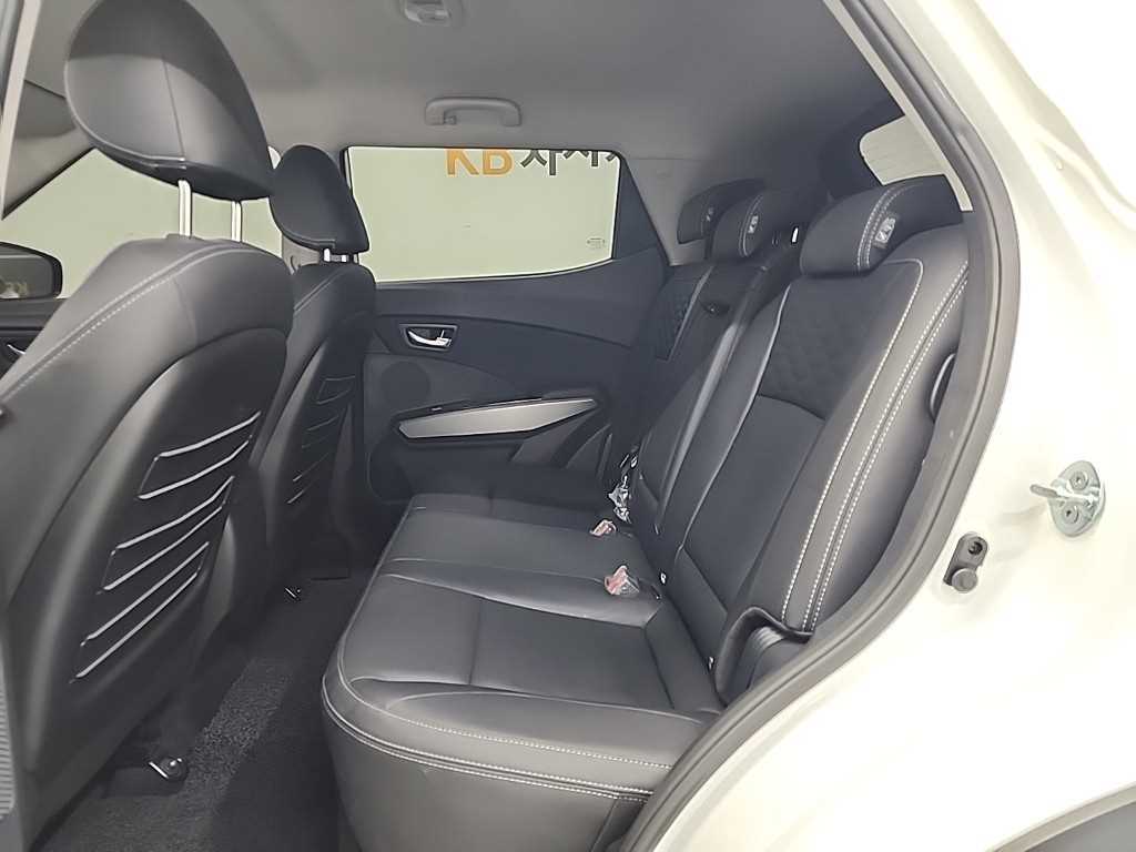 Ssangyong Tivoli - Vista 12