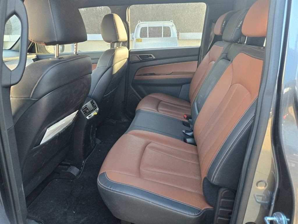 Ssangyong Rexton - Vista 12