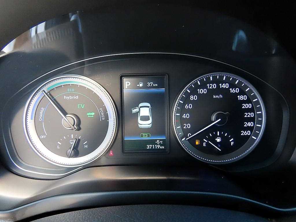 HYUNDAI Grandeur - Vista 9