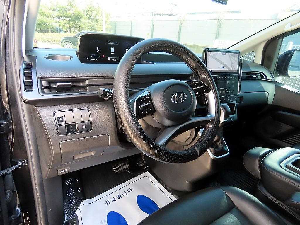 HYUNDAI Staria - Vista 7