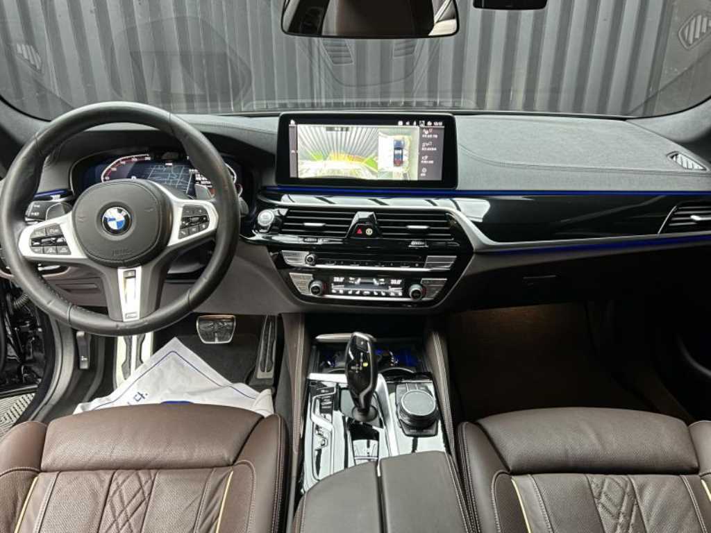 BMW 5 Series - Vista 8