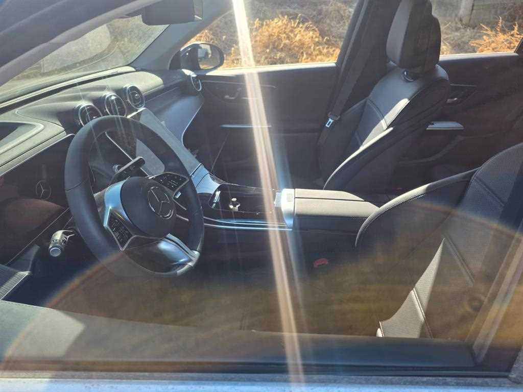 Mercedes Benz GLC Class 2024 Negro - Importación desde Corea - HF Imports Iquique - Foto 16