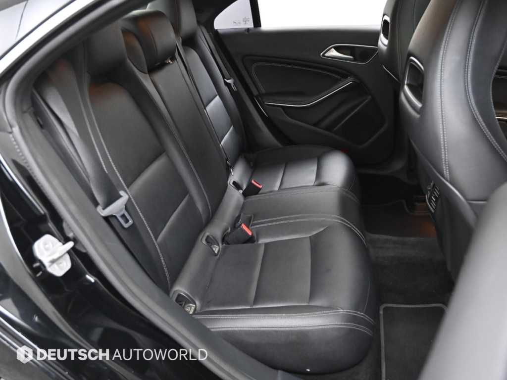 Mercedes Benz CLA Class - Vista 12