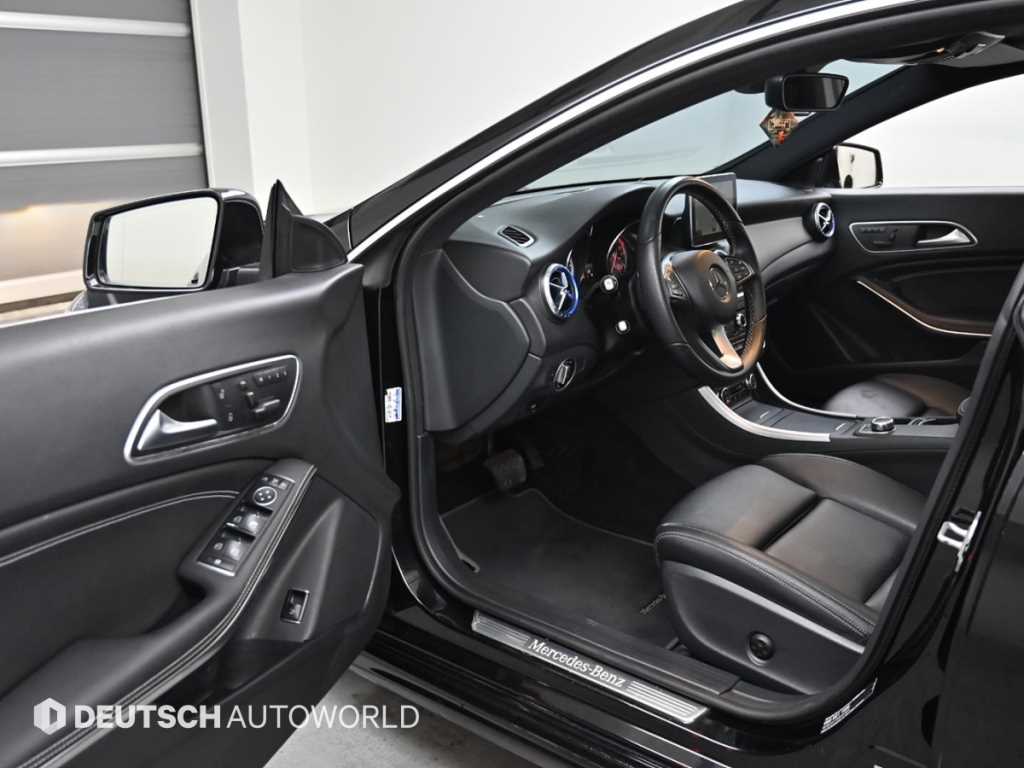 Mercedes Benz CLA Class - Vista 11