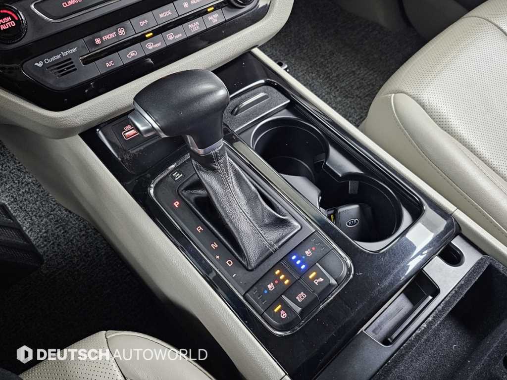 KIA Carnival - Vista 9