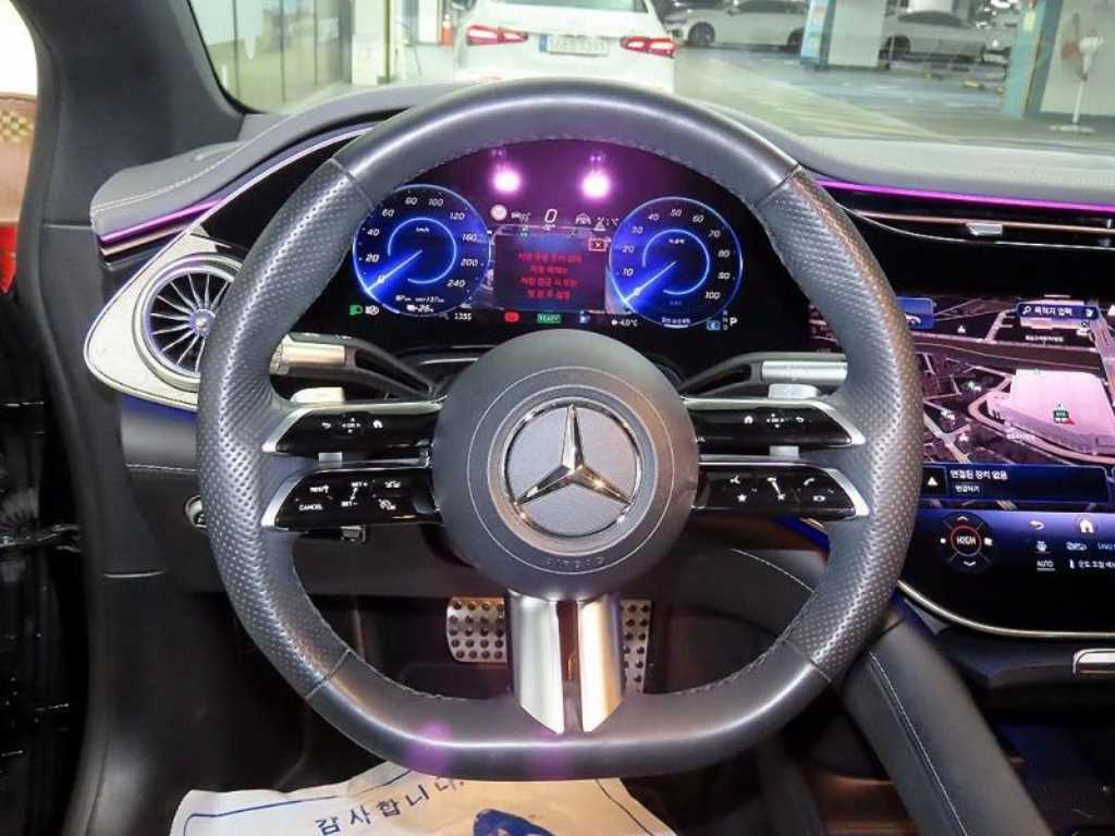 Mercedes Benz EQS - Vista 8