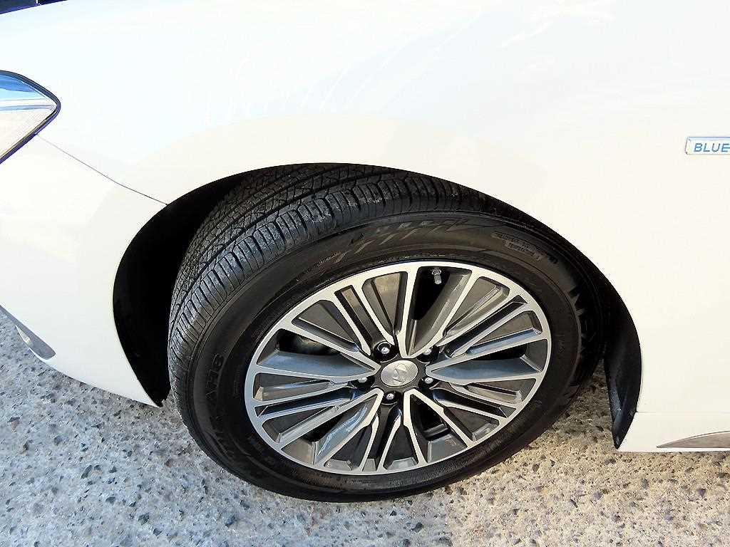 HYUNDAI Grandeur 2018 Blanco - Importación desde Corea - HF Imports Iquique - Foto 20