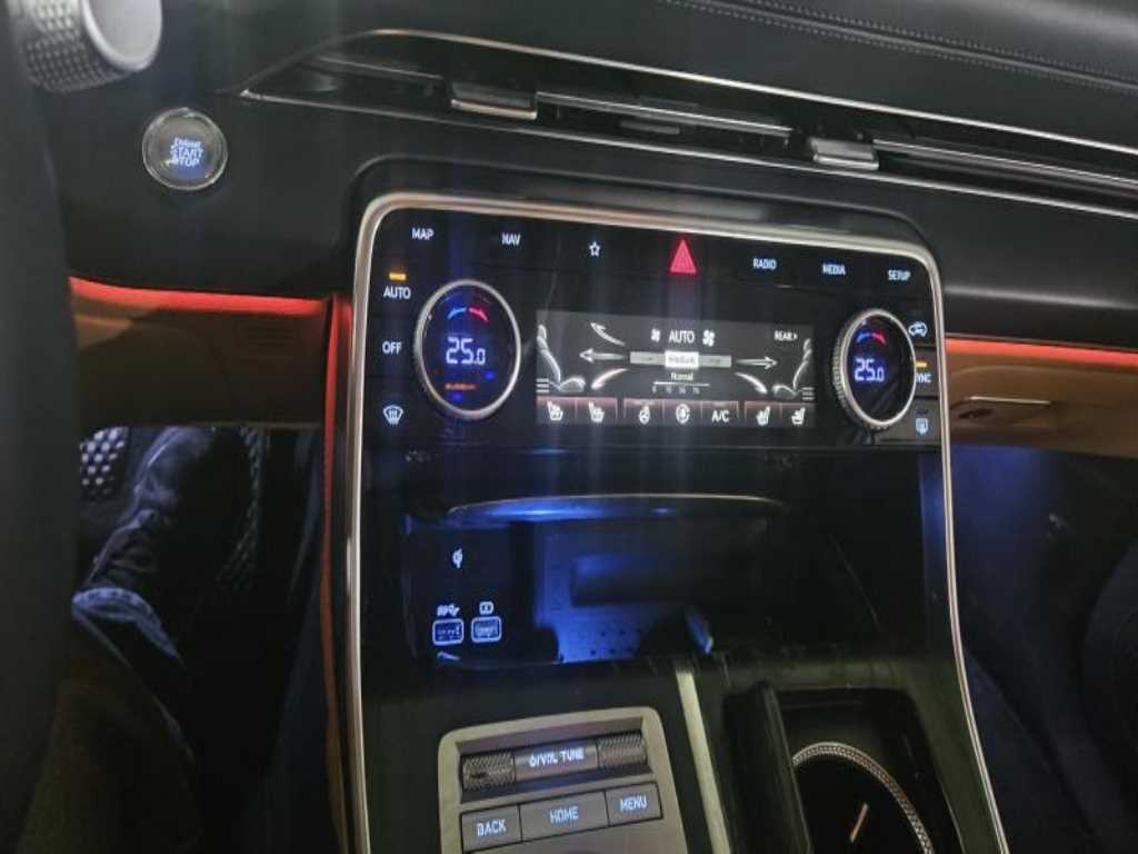 Genesis GV80 - Vista 7