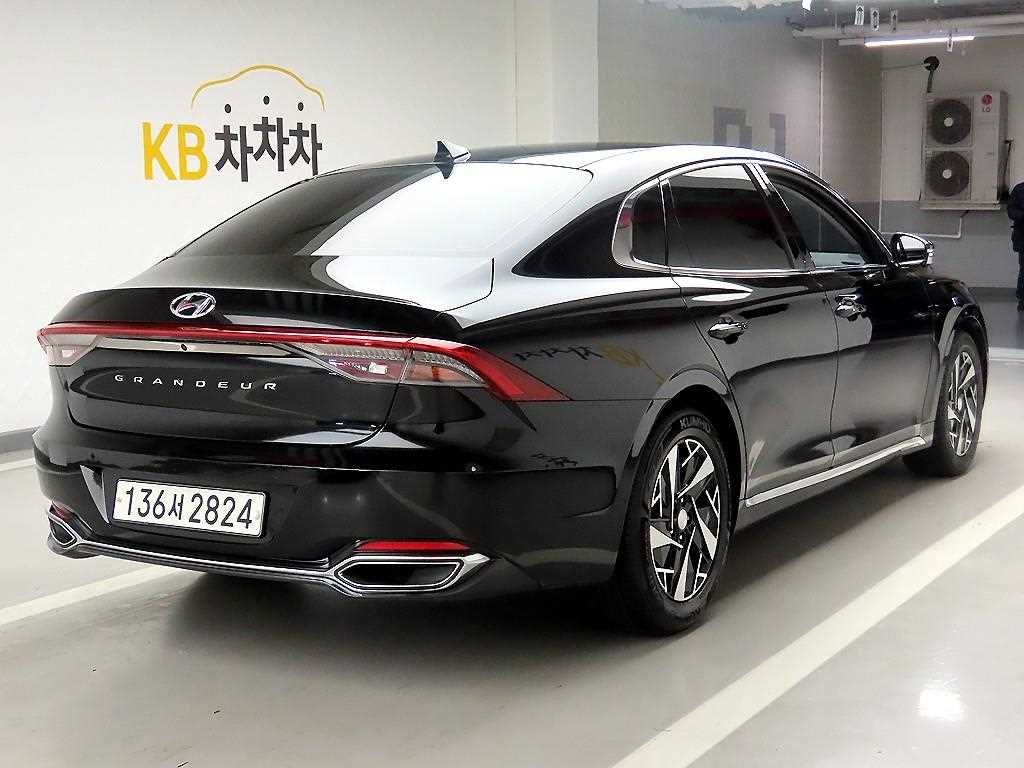 HYUNDAI Grandeur - Vista 4