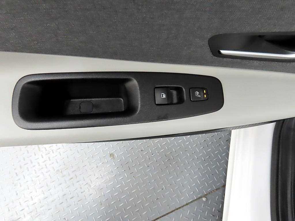 HYUNDAI Avante - Vista 12