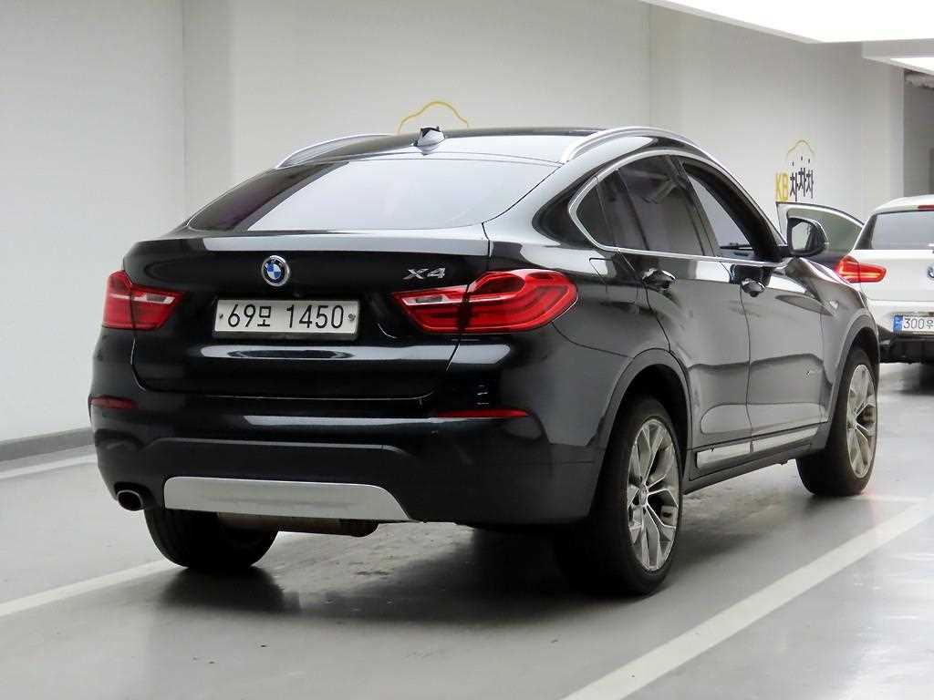 BMW X4 - Vista 4