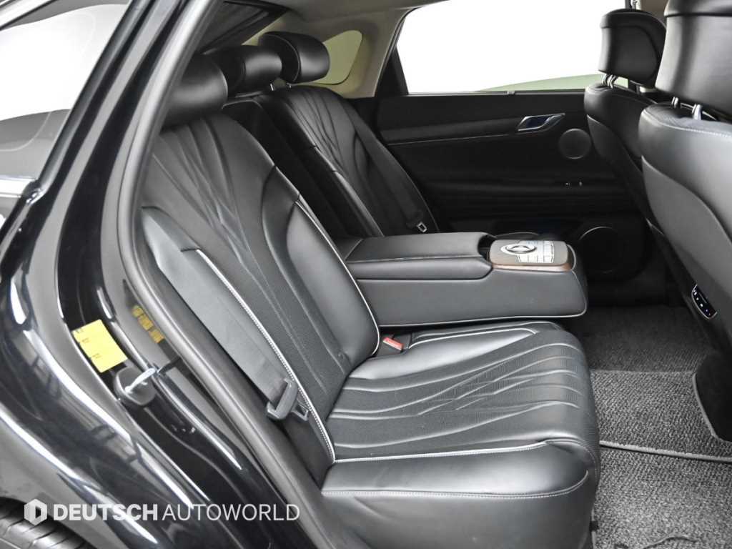 Genesis G80 - Vista 12