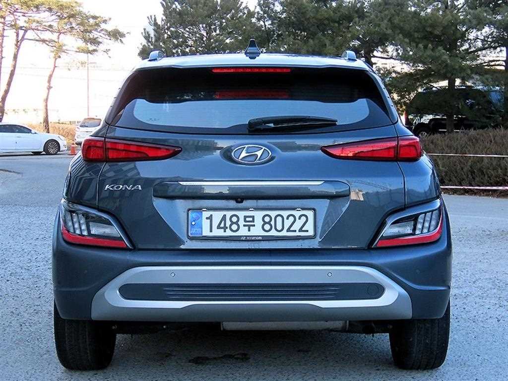 HYUNDAI Kona - Vista 4